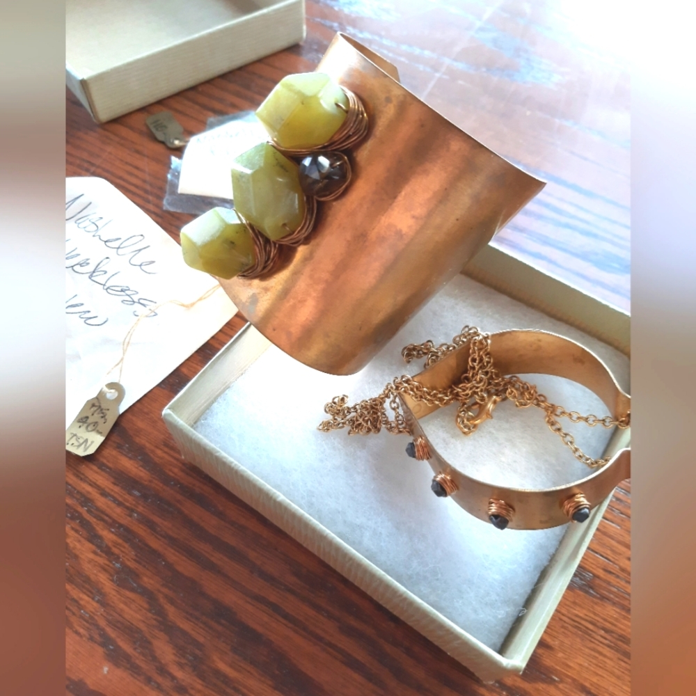 Nashelle Wire Wrapped Raw Gem Wrist Cuff - Picture 7 of 10